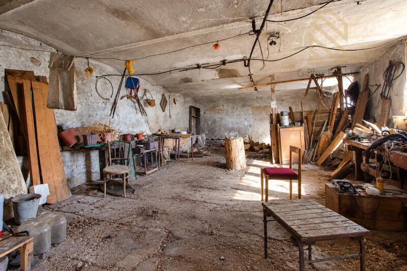 Prodej zemědělské usedlosti s rodinným domem, 31 887 m², Kalovice u Úštěka