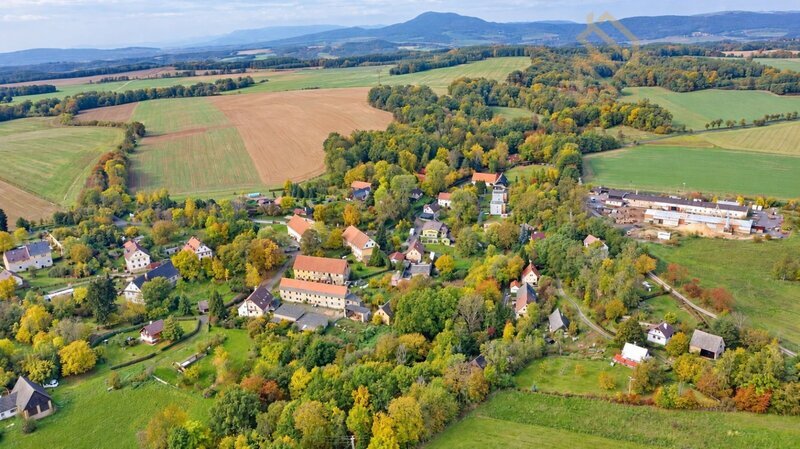 Prodej zemědělské usedlosti s rodinným domem, 31 887 m², Kalovice u Úštěka