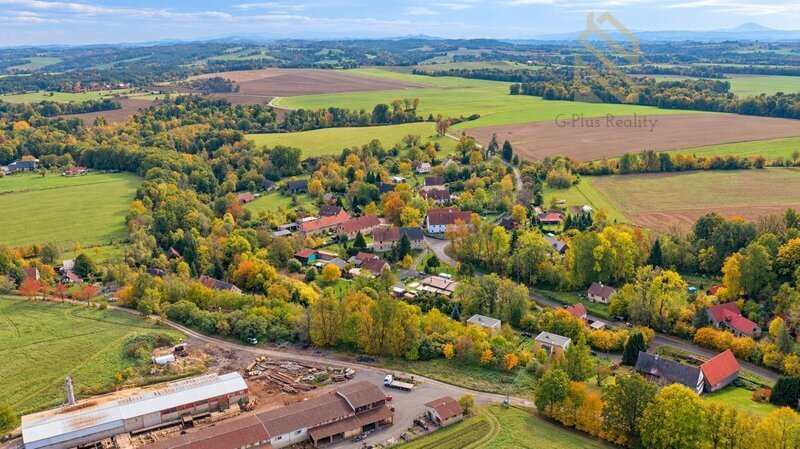 Prodej zemědělské usedlosti s rodinným domem, 31 887 m², Kalovice u Úštěka