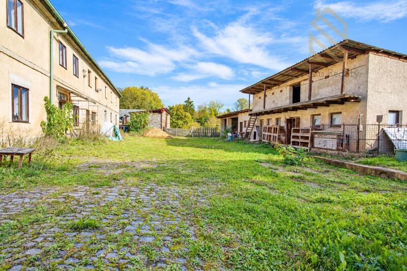 Prodej zemědělské usedlosti s rodinným domem, 31 887 m², Kalovice u Úštěka