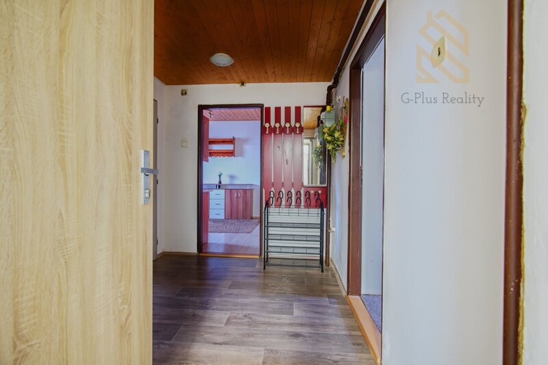 Byt 2+1, 63 m3, s podílem na společné zahradě. Husova ul. Louny