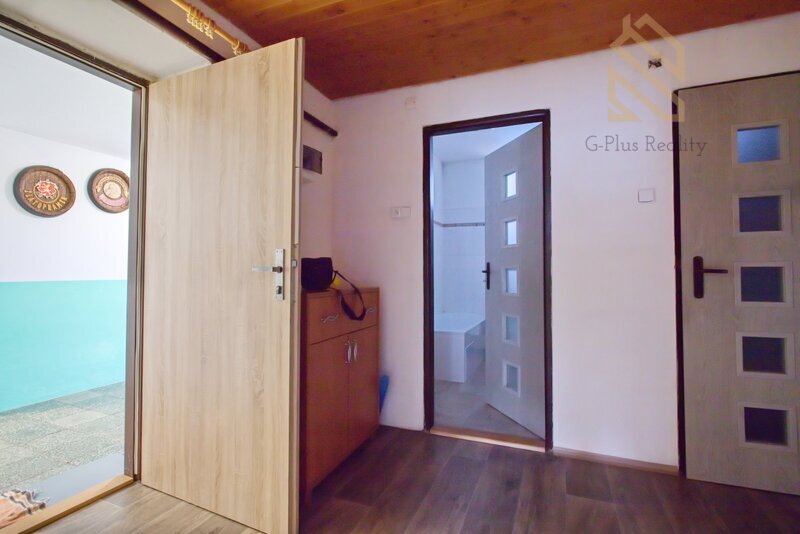 Byt 2+1, 63 m3, s podílem na společné zahradě. Husova ul. Louny