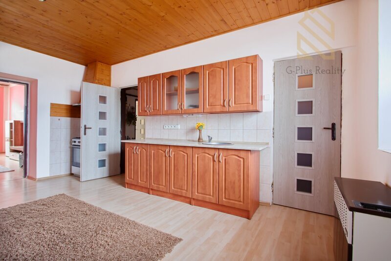 Byt 2+1, 63 m3, s podílem na společné zahradě. Husova ul. Louny