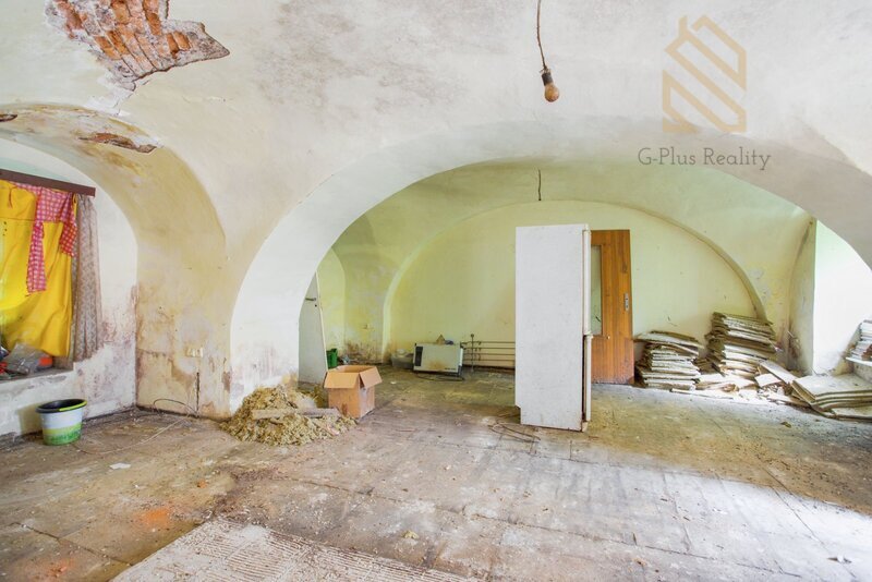 Prodej domu nám. T.G. Masaryka 779 m², pozemek 1465 m², Smečno