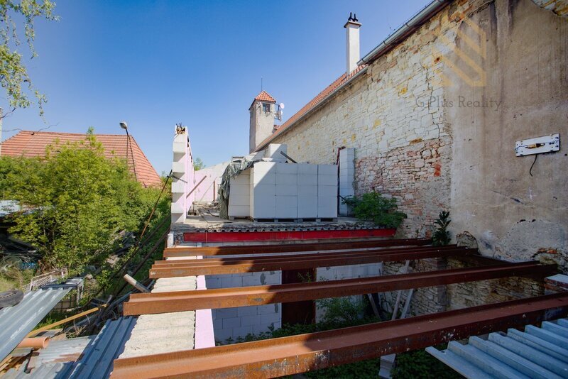 Prodej domu nám. T.G. Masaryka 779 m², pozemek 1465 m², Smečno