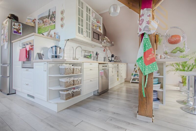 Prodej, rodinného domu, 326 m², pozemek 2 8130 m² Hrobčice - Razice