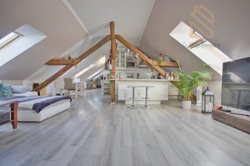 Prodej, rodinného domu, 326 m², pozemek 2 8130 m² Hrobčice - Razice