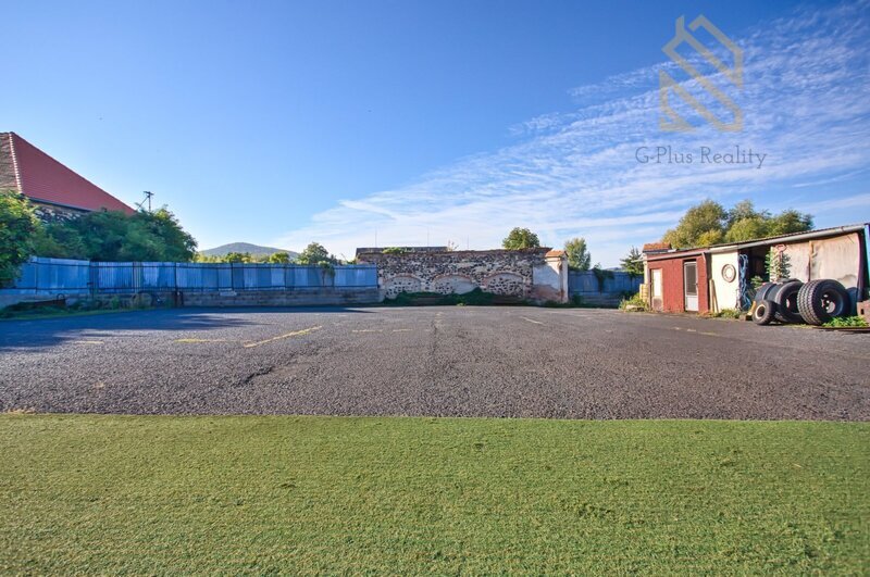 Prodej, rodinného domu, 326 m², pozemek 2 8130 m² Hrobčice - Razice