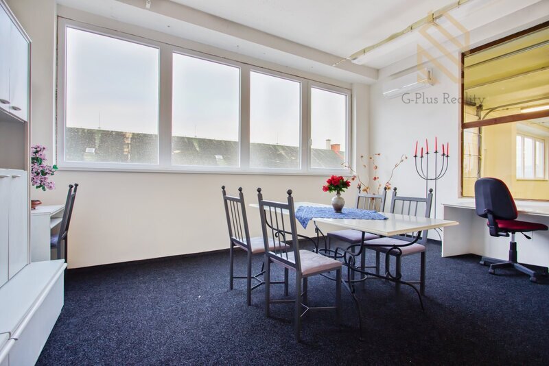 Pronájem obchodního prostoru 1200 m² Polepy 6​5​ ​0​0​0​ ​K​č​/​m​ě​s​í​c​ ​(​5​4​ ​K​č​/​m​²​)​