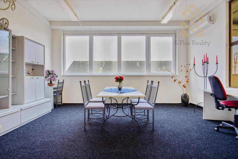 Pronájem obchodního prostoru 1200 m² Polepy 6​5​ ​0​0​0​ ​K​č​/​m​ě​s​í​c​ ​(​5​4​ ​K​č​/​m​²​)​