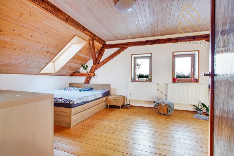 Prodej, rodinný dům 270m2, pozemek 2444m2