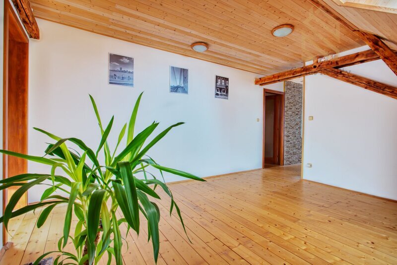 Prodej, rodinný dům 270m2, pozemek 2444m2