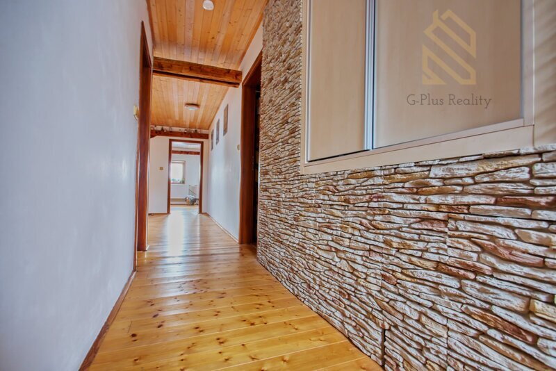 Prodej, rodinný dům 270m2, pozemek 2444m2