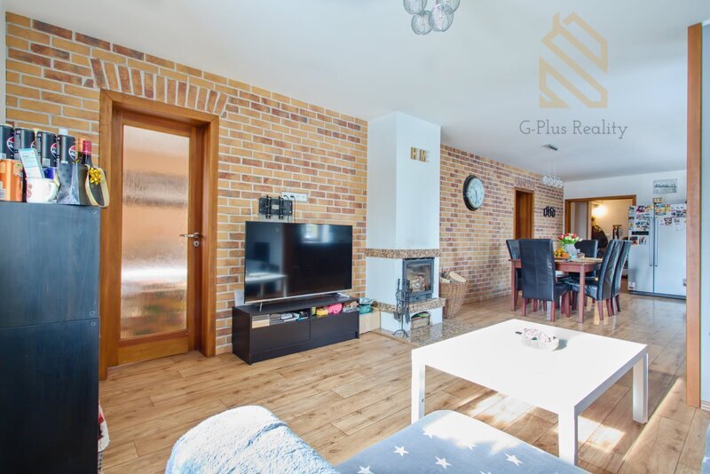 Prodej, rodinný dům 270m2, pozemek 2444m2