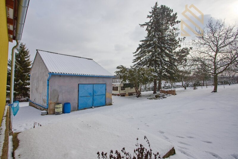 Prodej, rodinný dům 270m2, pozemek 2444m2