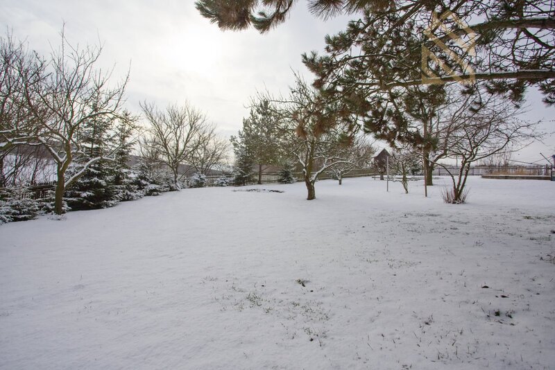 Prodej, rodinný dům 270m2, pozemek 2444m2