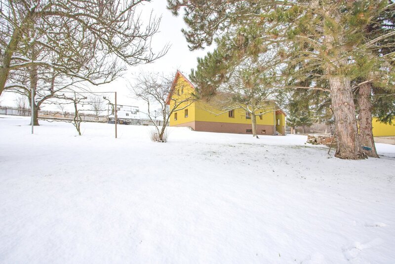 Prodej, rodinný dům 270m2, pozemek 2444m2