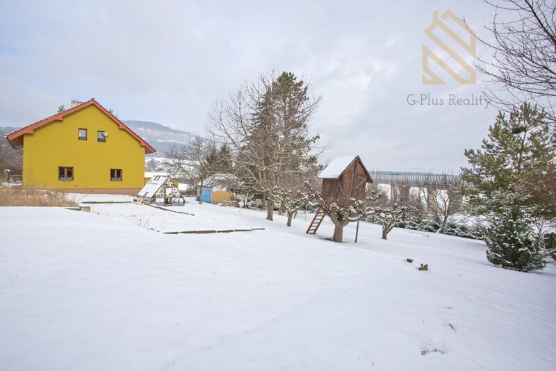 Prodej, rodinný dům 270m2, pozemek 2444m2