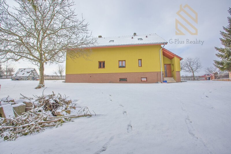 Prodej, rodinný dům 270m2, pozemek 2444m2