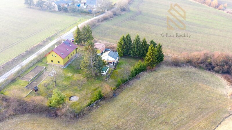 Prodej, rodinný dům 270m2, pozemek 2444m2, Dobkovičky, Velemín,