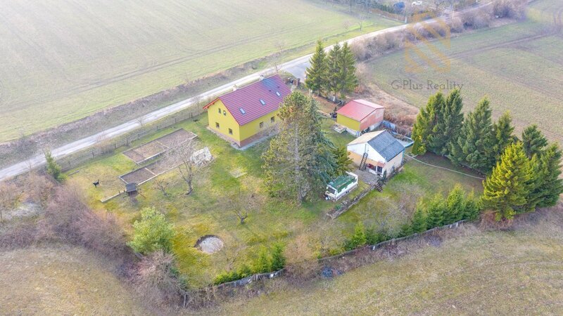 Prodej, rodinný dům 270m2, pozemek 2444m2, Dobkovičky, Velemín,