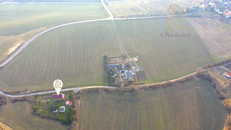 Prodej, rodinný dům 270m2, pozemek 2444m2, Dobkovičky, Velemín,