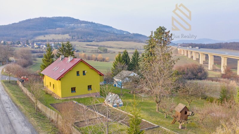 Prodej, rodinný dům 270m2, pozemek 2444m2, Dobkovičky, Velemín,