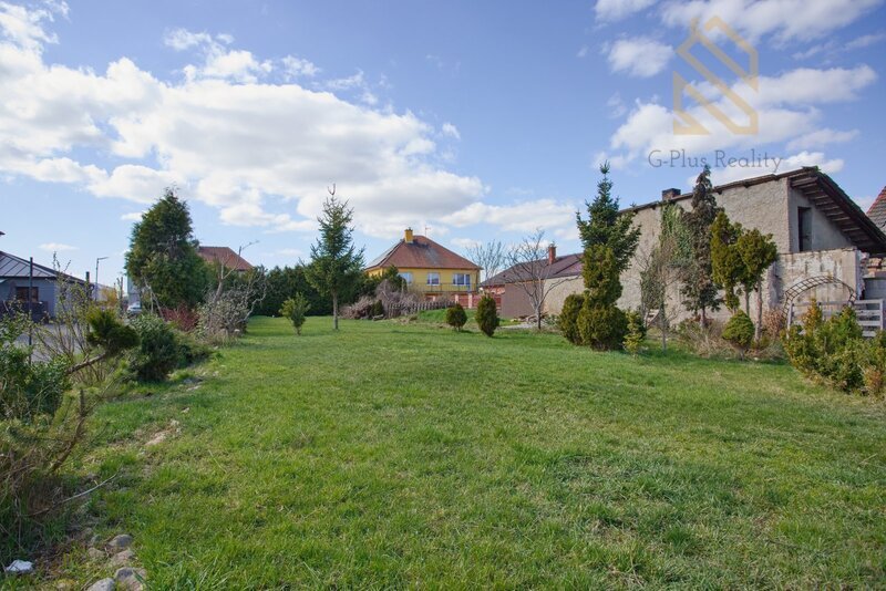 Prodej, rodinný dům 334 m2, pozemek 1515m2, Radovesice