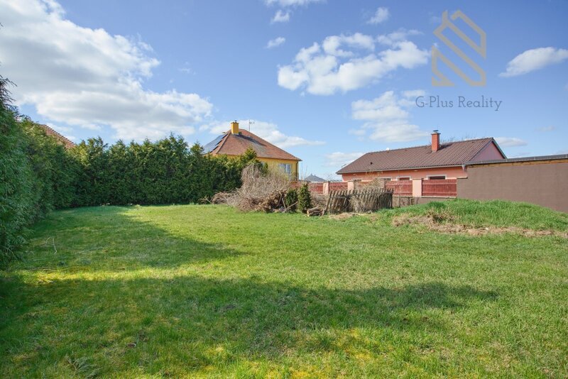 Prodej, rodinný dům 334 m2, pozemek 1515m2, Radovesice