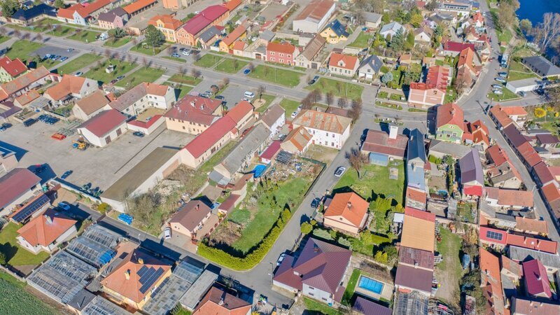 Prodej, rodinný dům 334 m2, pozemek 1515m2, Radovesice