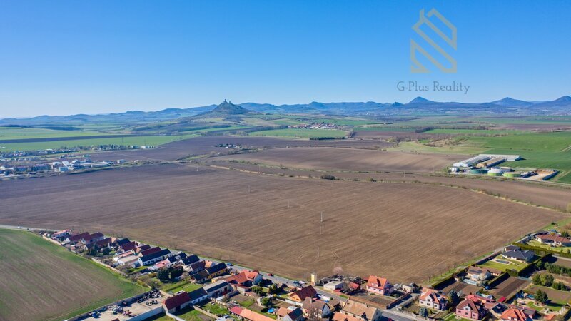 Prodej, rodinný dům 334 m2, pozemek 1515m2, Radovesice