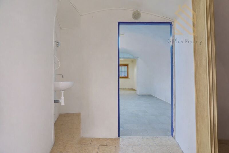 Pronájem zavedeného  obchodu, 55 m2, ul. Pivovarská, Louny