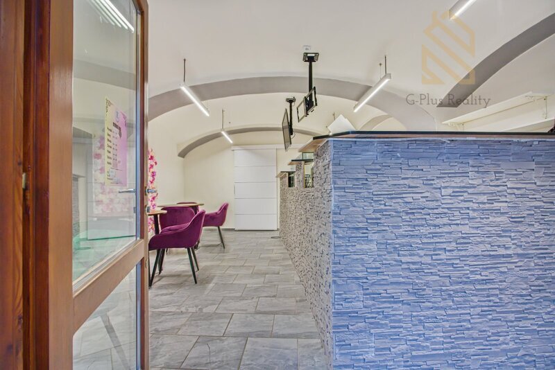 Pronájem zavedeného  obchodu, 55 m2, ul. Pivovarská, Louny