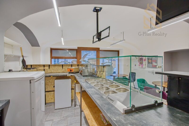 Pronájem zavedeného  obchodu, 55 m2, ul. Pivovarská, Louny