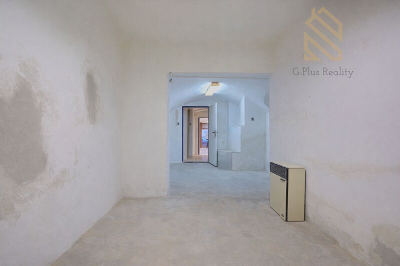 Pronájem zavedeného  obchodu, 55 m2, ul. Pivovarská, Louny