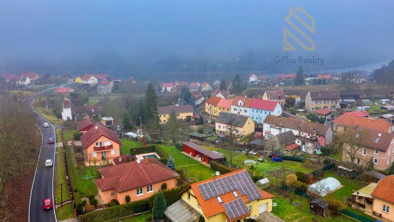 Prodej,Rodinný patrový dům se zahradou a garáží, 263m2, Sebuzín, Ústí nad Labem