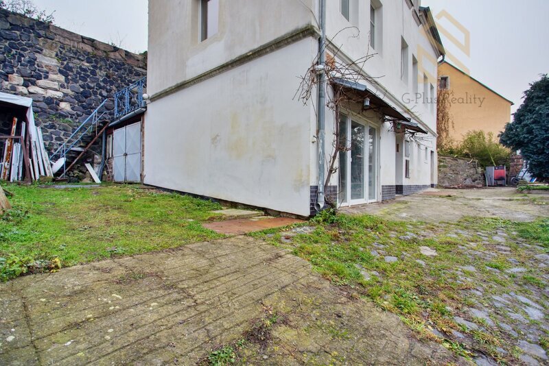 Prodej,Rodinný patrový dům se zahradou a garáží, 263m2, Sebuzín, Ústí nad Labem