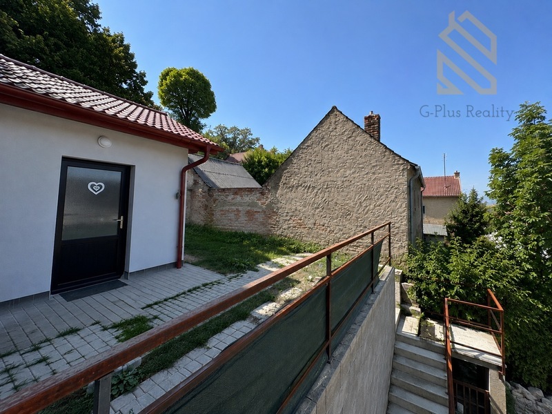 Pronájem bytu 3+kk 90 m2,  zahradou 150 m2 a terasou 20 m2, Brozany nad Ohří ulice Kozí okres Litoměřice