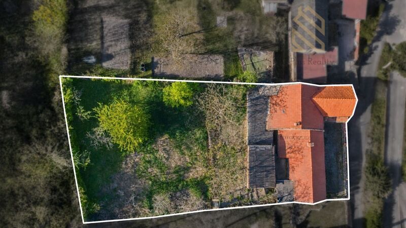 Prodej, rodinný dům 335 m2, pozemek 892 m2, obec Raná u Loun