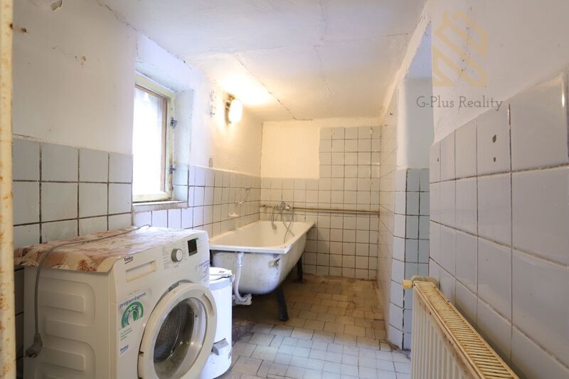 Prodej, rodinný dům 335 m2, pozemek 892 m2, obec Raná u Loun