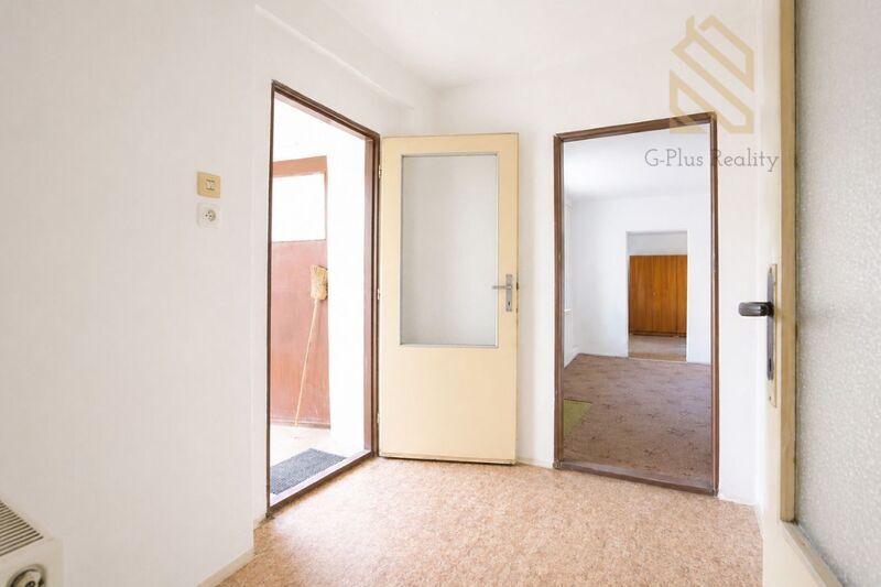 Prodej, rodinný dům 335 m2, pozemek 892 m2, obec Raná u Loun