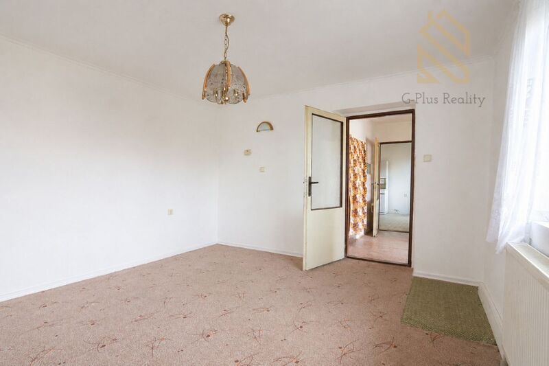 Prodej, rodinný dům 335 m2, pozemek 892 m2, obec Raná u Loun