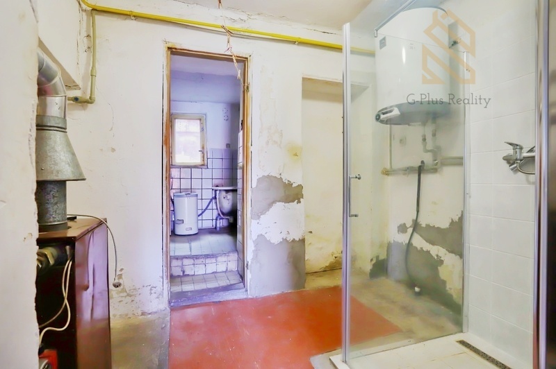 Prodej, rodinný dům 335 m2, pozemek 892 m2, obec Raná u Loun
