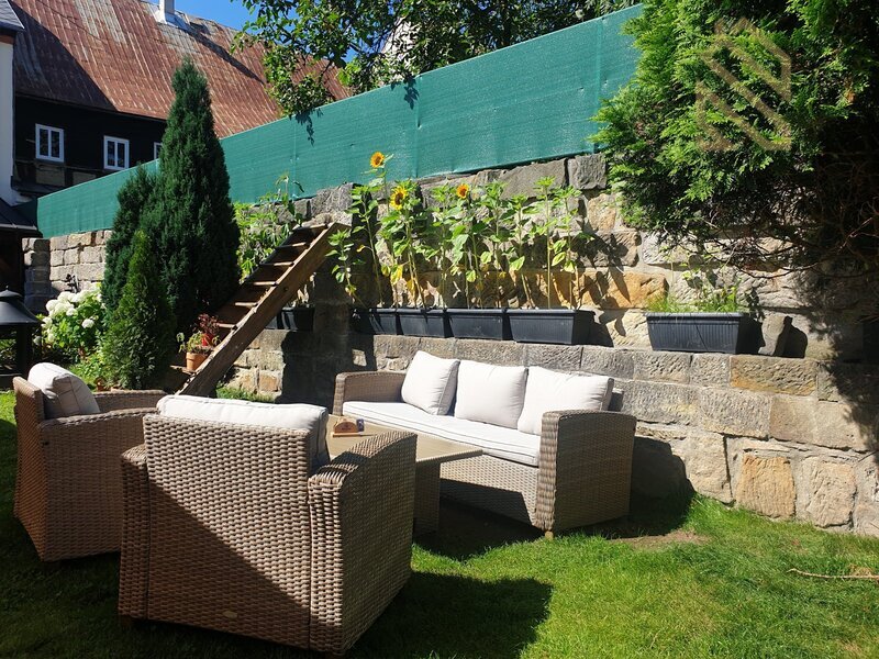 Prodej penzionu, víceúčelového domu, Jiřetín pod Jedlovou, 1295 m2, okres Děčín