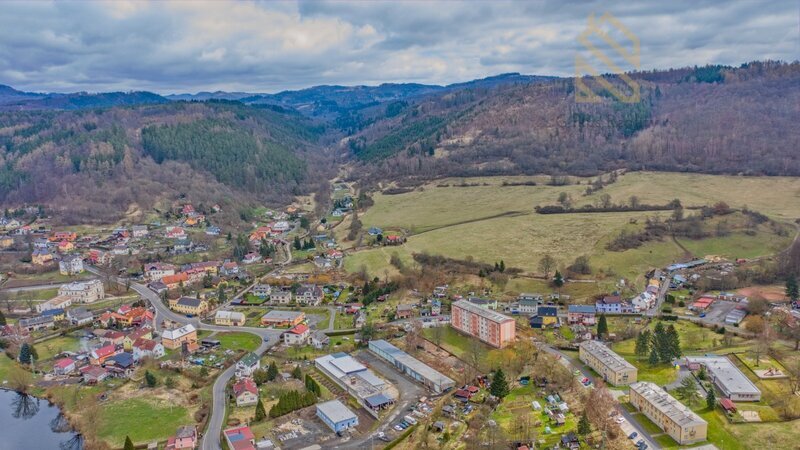 Prodej, stavební pozemek 300m2, zahrada 478m2, celkem 778m2, Velichov - Karlovy Vary