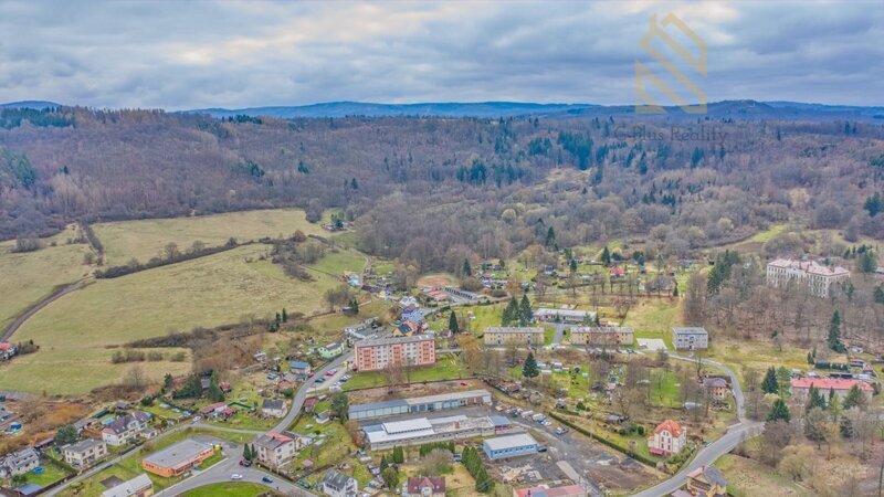 Prodej, stavební pozemek 300m2, zahrada 478m2, celkem 778m2, Velichov - Karlovy Vary