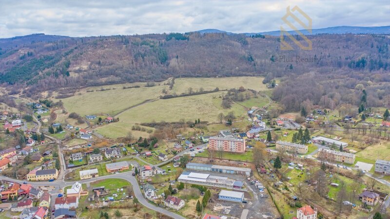 Prodej, stavební pozemek 300m2, zahrada 478m2, celkem 778m2, Velichov - Karlovy Vary