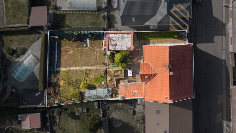 Prodej 1/2, rodinného domu 116m2, pozemek 484 m2, Bílina - ul. Síbova