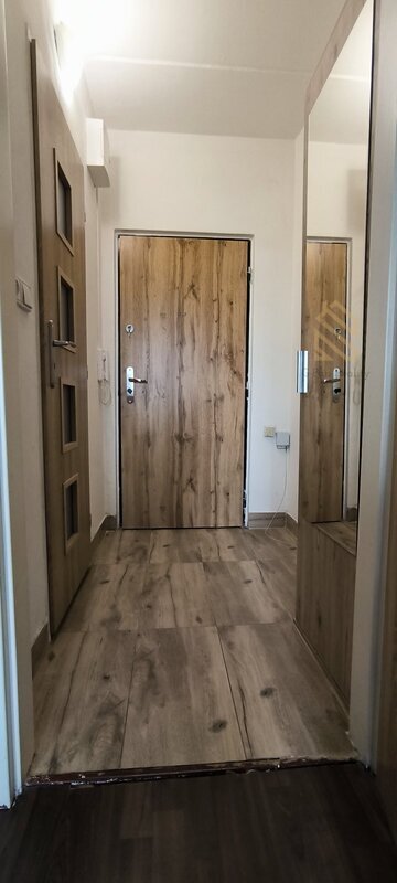 Pronájem bytu 1+1+ Lodžie, 35 m2. Petra Obrovce Louny