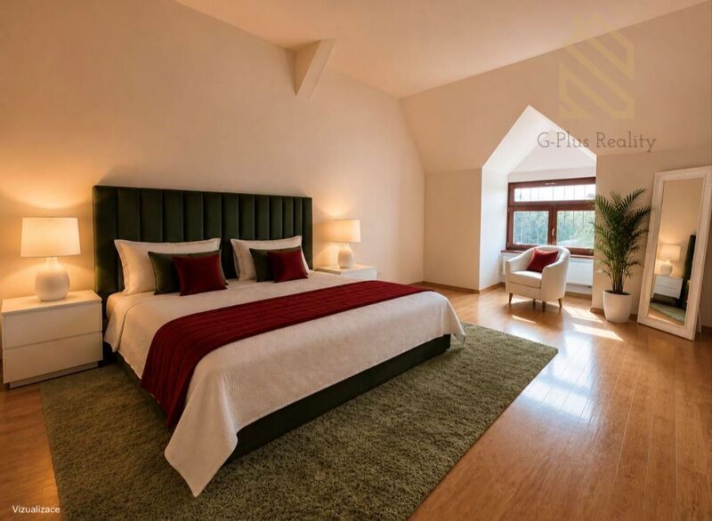 Prostorný podkrovní byt 2+1, 79 m2, Louny